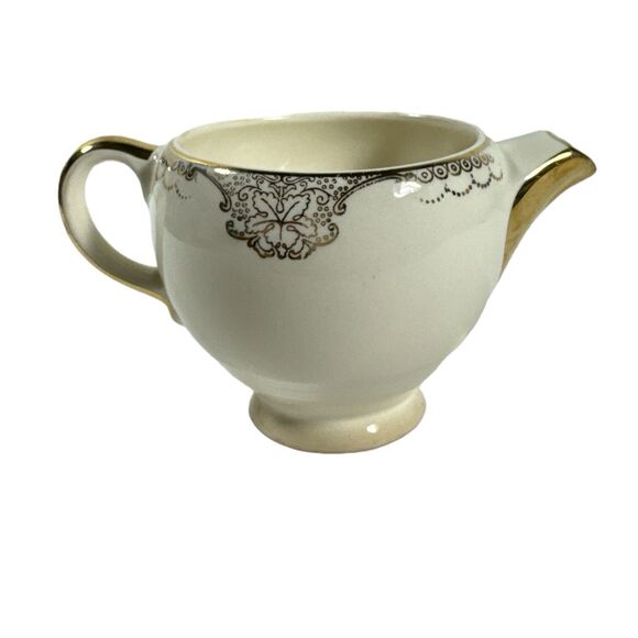 Trianon by Salem China Creamer 23 Kt Gold - Picture 1 of 8